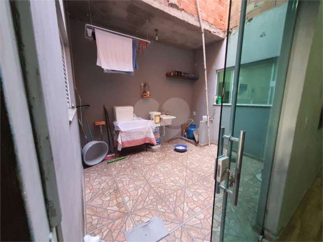 Casa com 3 quartos à venda na Rua Lourenço Ferrari, 302, Jardim dos Manacás, Valinhos, 102 m2 por R$ 780.000