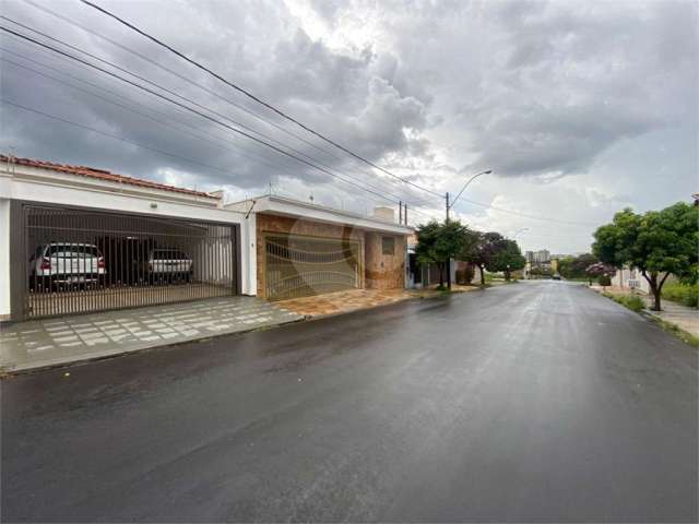 Casa com 3 quartos à venda na Rua Ambrósio dos Santos, 322, Planalto Paraíso, São Carlos, 265 m2 por R$ 1.007.000