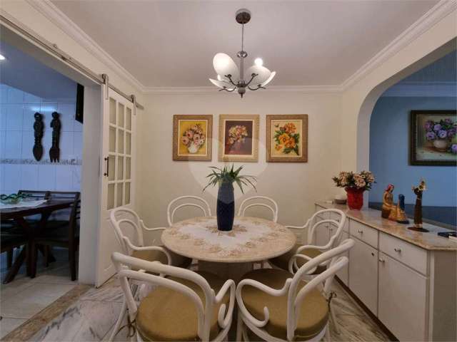 Casa com 3 quartos à venda na Rua Vahia de Abreu, 38, Boqueirão, Santos, 156 m2 por R$ 1.600.000