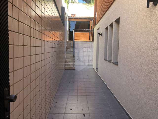 Casa com 4 quartos à venda na Rua Alcobaça, 84, Vila Inah, São Paulo, 430 m2 por R$ 2.400.000