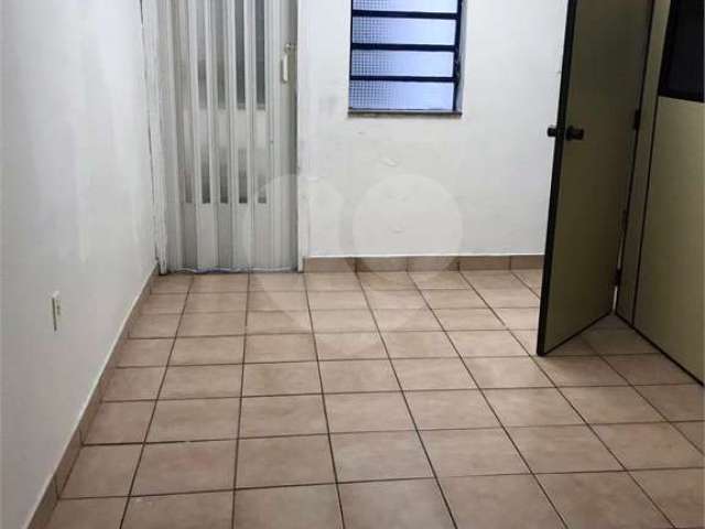 Casa à venda na Rua Caraíbas, 967, Perdizes, São Paulo, 240 m2 por R$ 2.170.000