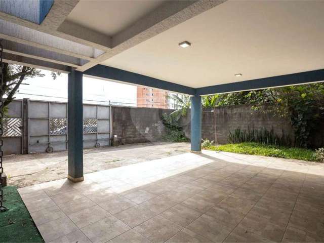 Casa com 4 quartos à venda na Rua Remanso, 48, Vila Nova Bonsucesso, Guarulhos, 335 m2 por R$ 970.000