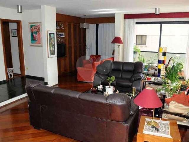 Apartamento com 3 quartos para alugar na Rua Alagoas, 663, Higienópolis, São Paulo, 195 m2 por R$ 4.000