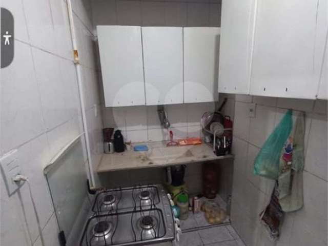 Apartamento com 1 quarto à venda na Avenida Duque de Caxias, 42, Santa Ifigênia, São Paulo, 26 m2 por R$ 212.000