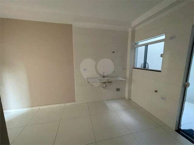 Apartamento com 2 quartos à venda na Rua Peirópolis, 227, Vila Guilhermina, São Paulo, 42 m2 por R$ 240.000