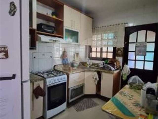 Casa em condomínio fechado com 2 quartos à venda na Rua Ibirama, 136, Jardim do Papai, Guarulhos, 106 m2 por R$ 400.000