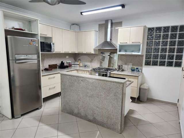 Casa com 3 quartos à venda na Rua Luisiana, 451, Taboão, São Bernardo do Campo, 250 m2 por R$ 870.000