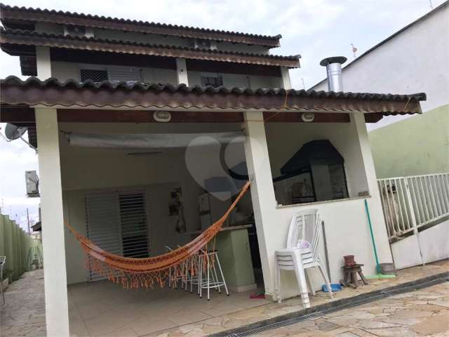 Casa com 4 quartos à venda na Rua Isidoro Boucault, 216, Vila Brás Cubas, Mogi das Cruzes, 250 m2 por R$ 890.000