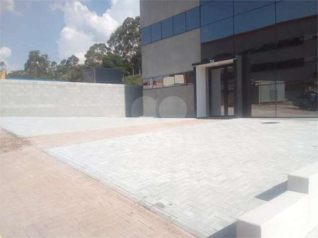 Barracão / Galpão / Depósito à venda na Rua Santa Clara, 724, Parque Industrial San José, Cotia, 1137 m2 por R$ 6.200.000