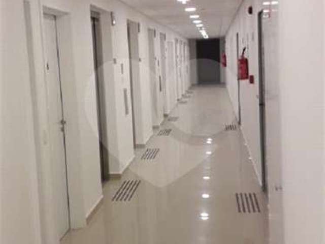 Sala comercial para alugar na Avenida Marquês de São Vicente, 230, Várzea da Barra Funda, São Paulo, 40 m2 por R$ 1.900