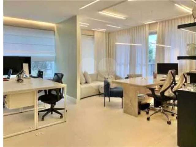 Sala comercial à venda na Rua Oscar Freire, 2617, Pinheiros, São Paulo, 40 m2 por R$ 650.000