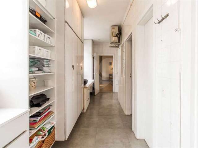 Apartamento com 3 quartos à venda na Alameda Campinas, 557, Jardim Paulista, São Paulo, 270 m2 por R$ 3.900.000