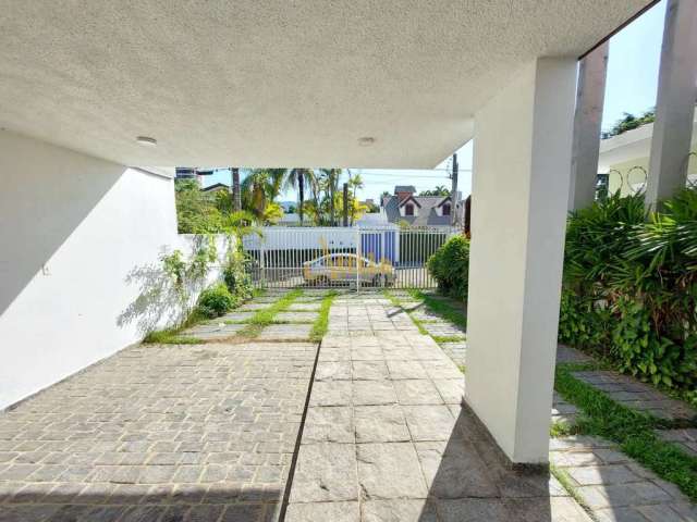 Casa com 4 quartos à venda na Rua Tarumã, Enseada, Guarujá, 294 m2 por R$ 1.200.000