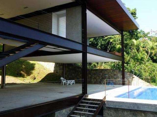 Casa Contemporânea de luxo 4 Suítes em Condomínio Fechado no Itanhangá