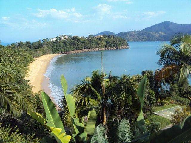 Ubatuba, Condomínio da Santa Rita - Lote de esquina com vista para mar.