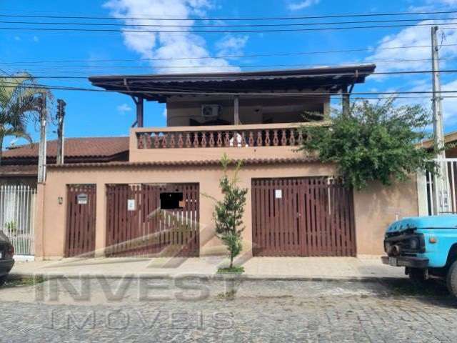 Ubatuba, Itaguá  - Amplo sobrado 04 Dorm. apenas 150 metros da praia, prox. a rua Guarani.