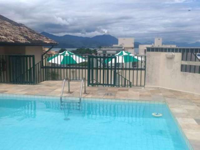 Ubatuba, Itaguá- Apartamento de 2 dormitórios, sendo 1 suíte em condomínio com piscina!