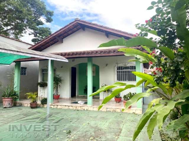 Ubatuba, Estufa - I - Casa com 02 dormitórios (01 suíte), excelente localização.