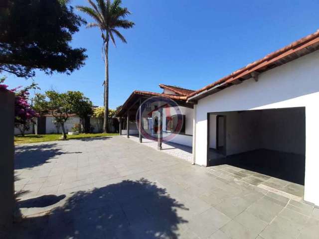 Casa com 3 quartos à venda na Avenida São Paulo, 2.381, Vila Anhanguera, Mongaguá, 200 m2 por R$ 450.000