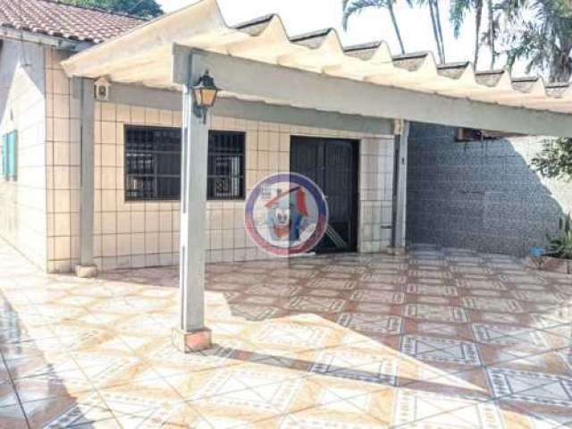 Casa com 3 quartos à venda na Avenida São Paulo, 2.381, Balneário Regina Maria, Mongaguá, 167 m2 por R$ 380.000