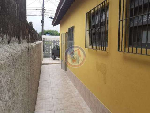 Casa com 1 quarto à venda na Avenida São Paulo, 2.381, Balneário Regina Maria, Mongaguá, 45 m2 por R$ 220.000