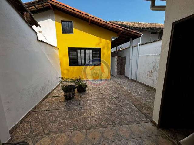 Casa com 2 quartos à venda na Avenida São Paulo, 2.381, Pedreira, Mongaguá, 57 m2 por R$ 280.000