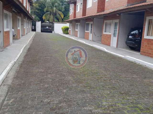 Sobrado de Condomínio com 3 dorms, Vila São Paulo, Mongaguá - R$ 280 mil, Cod: 001-6