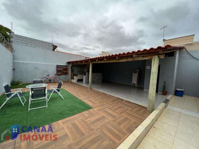 Casa 2/4, 1 suíte, lote individual no Jardim Europa