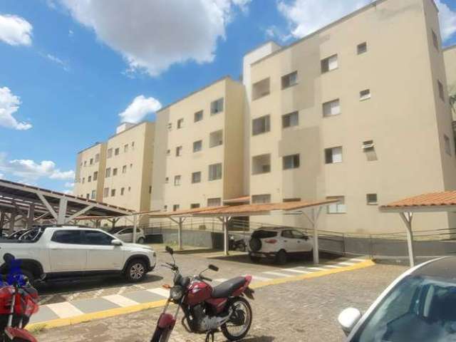 Apartamento térreo 3 quartos 1 suíte bairro Santa Mônica abaixo Terminal Santa Luzia