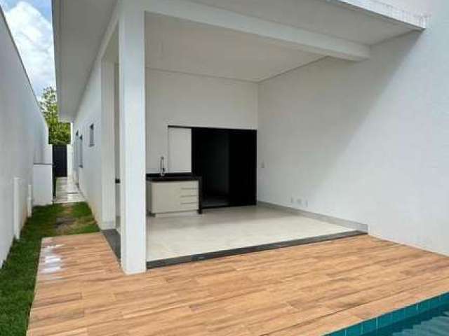 Casa em Condomínio com 3 suites, piscina