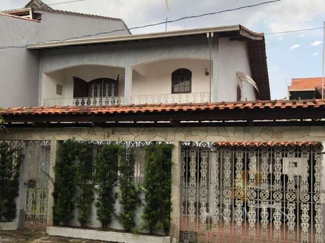 Casa para Venda em Poá, Jardim Medina, 5 dormitórios, 1 suíte, 4 banheiros, 3 vagas