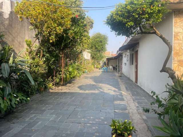 Casa para Locação em Suzano, Jardim Imperador, 2 dormitórios, 1 banheiro, 8 vagas