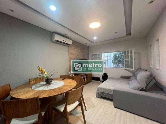 Imobiliária Metro Quadrado oferece Excelente casa para venda no Bairro Extensão Novo Rio das Ostras-RJ.  Uma casa Duplex, sendo no primeiro uma ampla