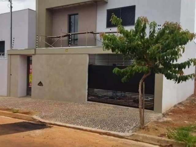 Casa com 3 quartos à venda no Aclimação, Uberlândia  por R$ 650.000