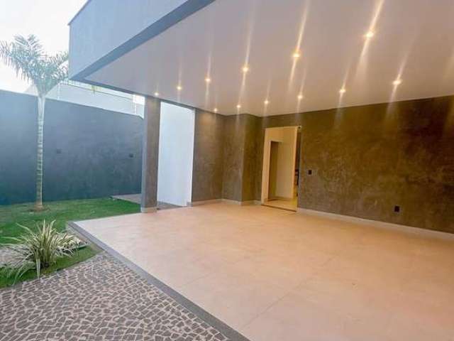 Casa com 3 quartos à venda no Umuarama, Uberlândia , 250 m2 por R$ 899.000