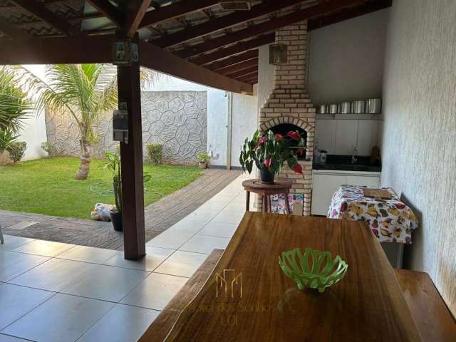 Casa com 3 quartos à venda no Jardim Europa, Uberlândia , 250 m2 por R$ 590.000