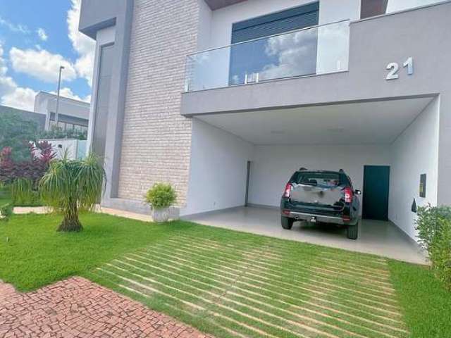 Imperdível Casa em Condomínio de Luxo em Uberlândia-MG, 4 Quartos, 2 Suítes, 4 Vagas, 256m² - Alto Umuarama !