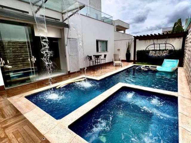 Luxuoso condomínio Splendido à venda em Uberlândia-MG, Jardim Botânico: 4 quartos, 2 suítes, 280m² de área. Venha conferir!