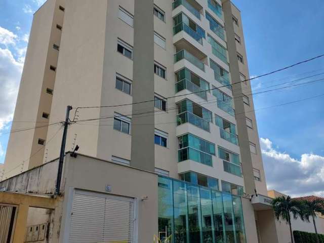 Apartamento para locação em Uberlândia-MG, bairro Patrimônio! 3 quartos, 2 salas, 3 banheiros, 2 vagas de garagem. Venha conferir!