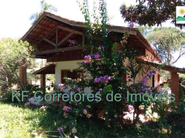 Casa em Condomínio para Venda em Ibiúna, Centro, 3 dormitórios, 2 banheiros, 5 vagas