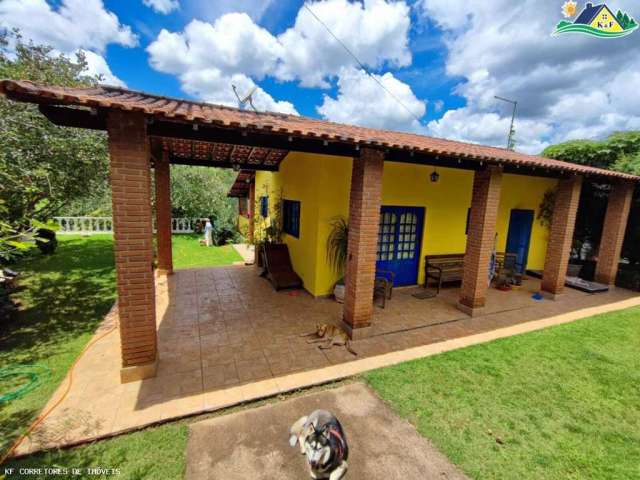 Casa em Condomínio para Venda em Ibiúna, Centro, 2 dormitórios, 2 suítes, 3 banheiros, 4 vagas