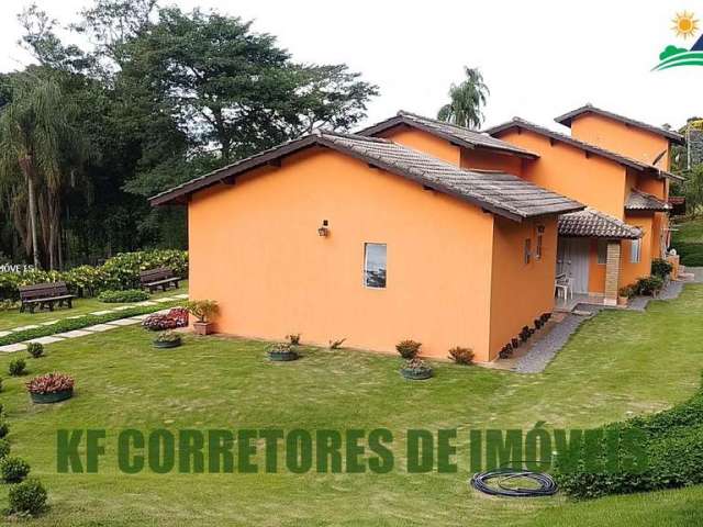 Casa em Condomínio para Venda em Ibiúna, Centro, 3 dormitórios, 1 suíte, 4 banheiros, 5 vagas