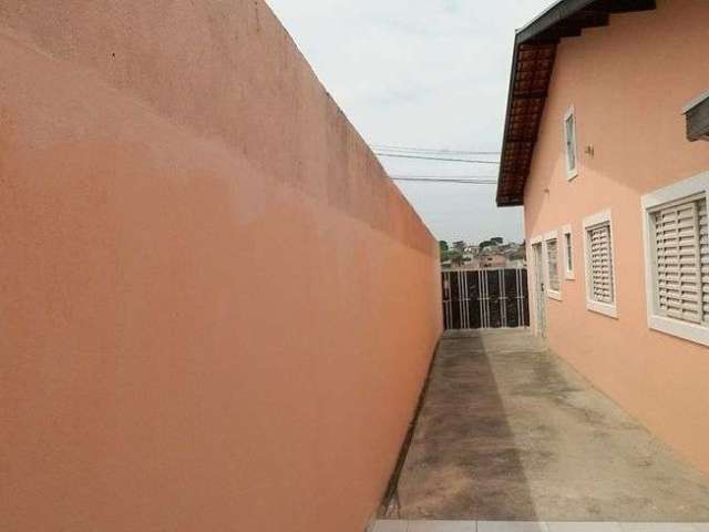 Santa Júlia, Casa para venda com 64 metros quadrados com 2dm, suíte. Nova