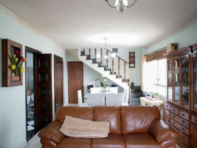 Duplex na Vila Gustavo