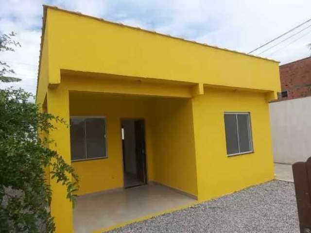 Casa pronta pra morar no Centro de Unamar.