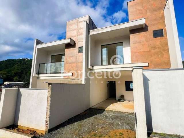 Casa com 3 Suítes à Venda, Água Verde - Blumenau