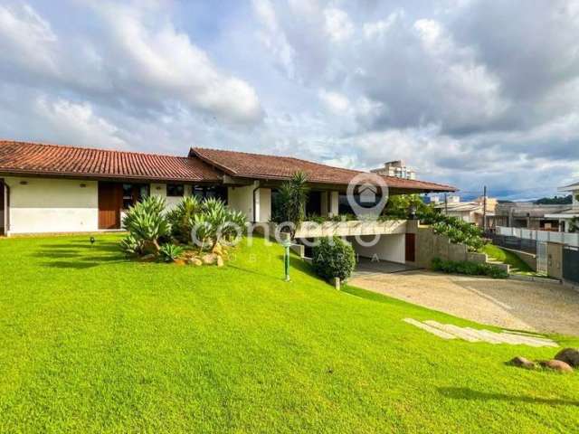 Casa com 4 Dormitórios à Venda, Itoupava Norte - Blumenau