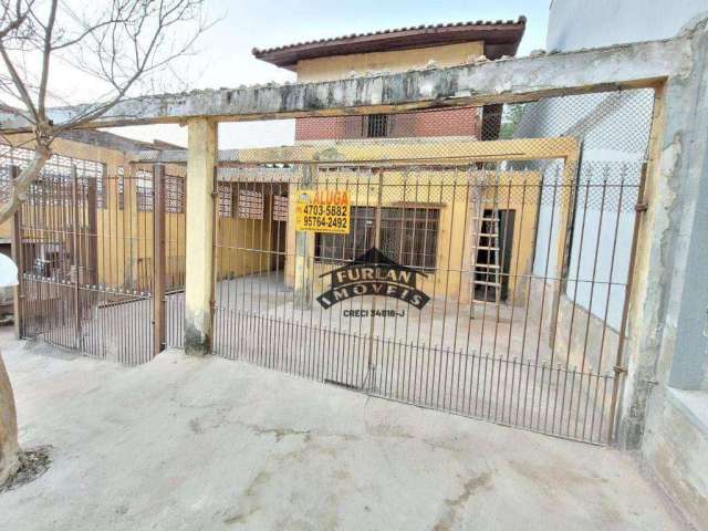 Casa com 3 dormitórios para alugar por R$ 2.900/mês - Centro (Cotia) - Cotia/SP