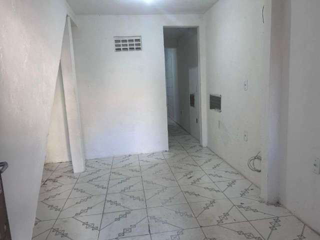 Apartamento com 1 quarto à venda por R$ 60.000 - Lobato - Salvador/BA