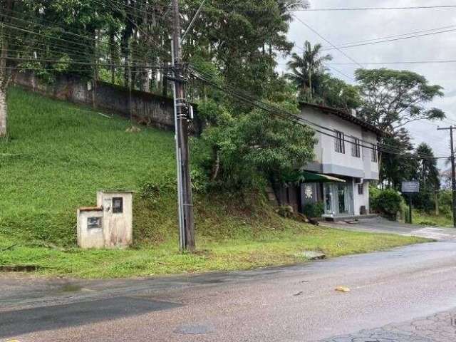 Amplo terreno de frente para a Rua Inambu no Costa e Silva